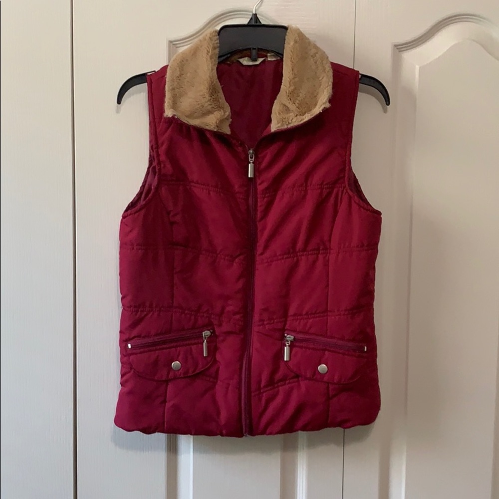 RED PUFFER VEST